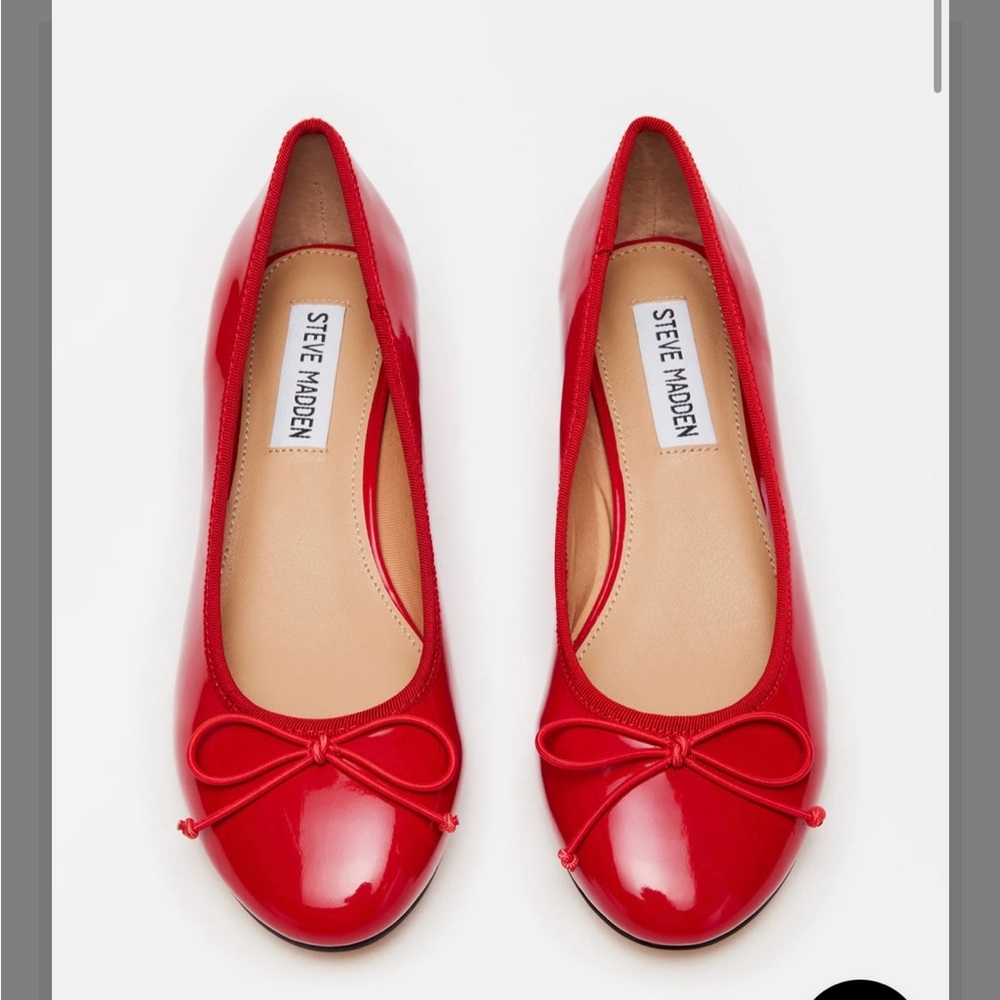 Steve Madden Cherish Red Patent heeled flat 🍒